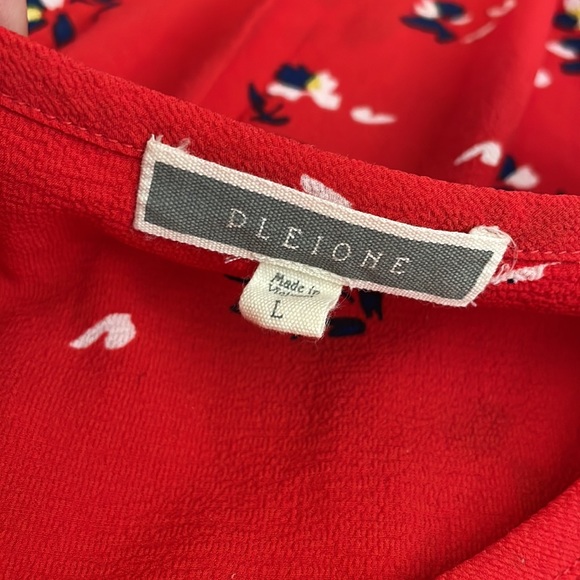 Pleione (anthropology) floral blouse - Picture 5 of 10